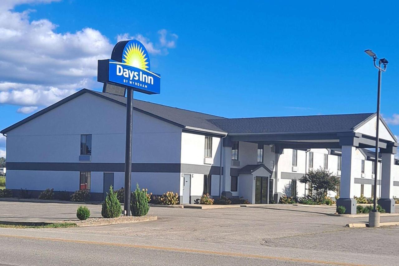 Days Inn By Wyndham Grayson Exterior photo