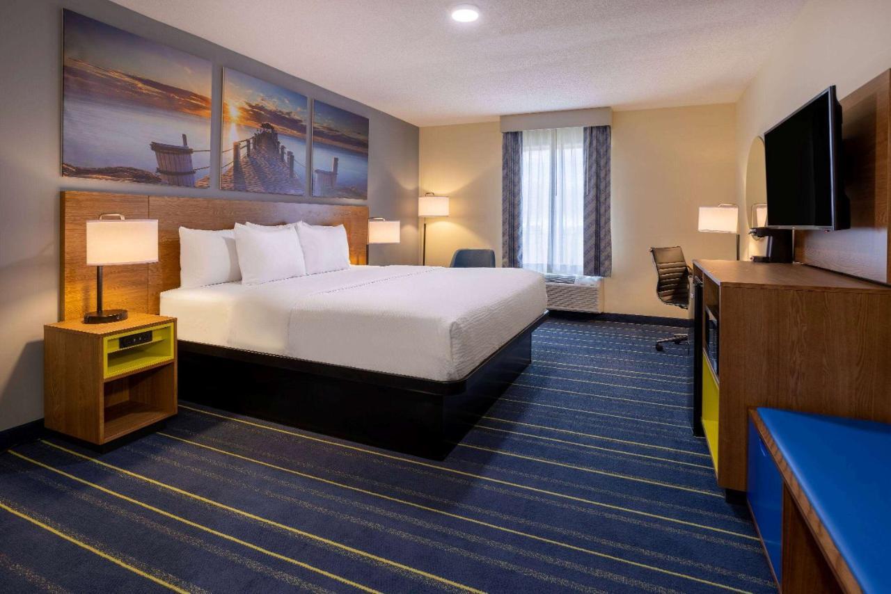 Days Inn By Wyndham Grayson Exterior photo